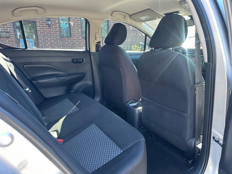 Nissan Versa S CVT 2020