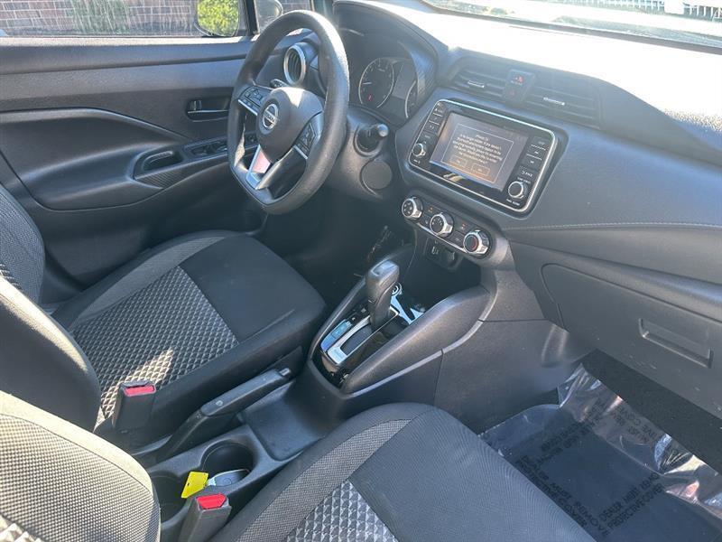 Nissan Versa S CVT 2020