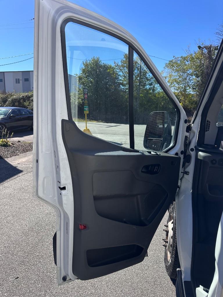 Ford Transit T-350 HD DRW 2022