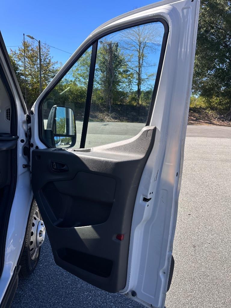 Ford Transit T-350 HD DRW 2022