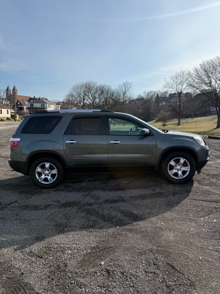 GMC Acadia SLE-2 AWD 2011