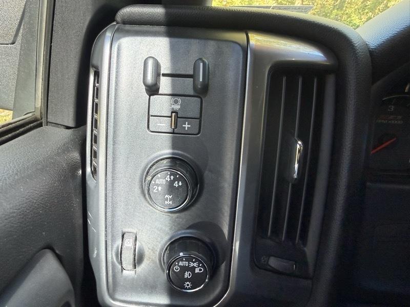 Chevrolet Silverado 1500 1LT Crew Cab 4WD 2015
