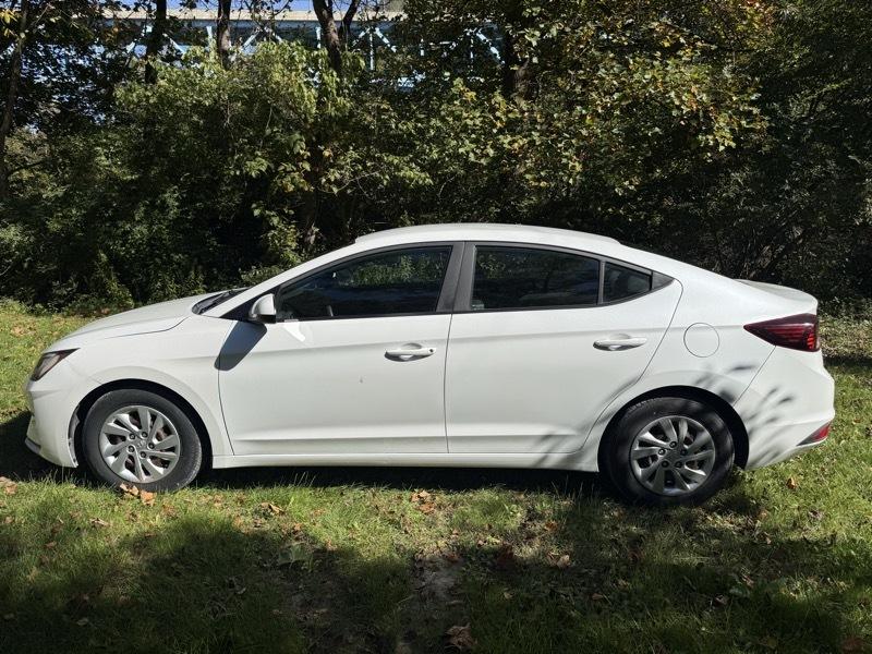 Hyundai Elantra SE 6AT 2019