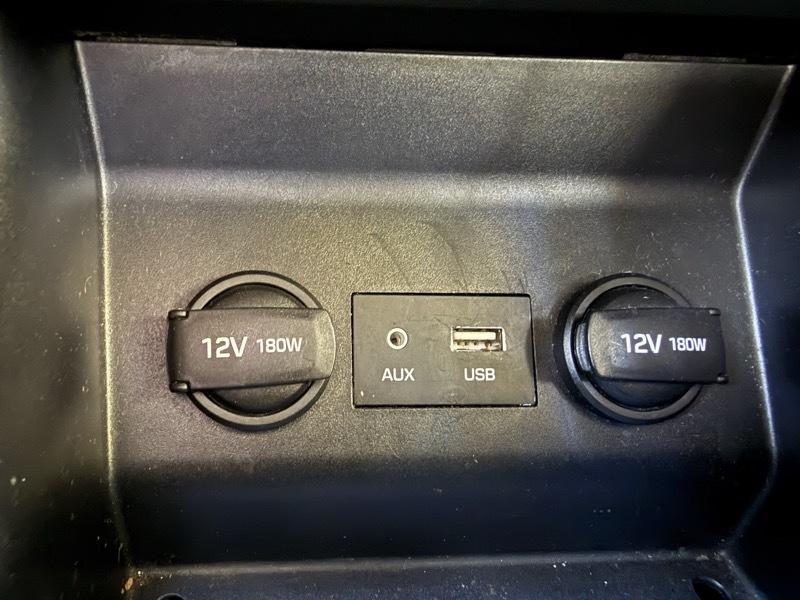 Hyundai Elantra SE 6AT 2019