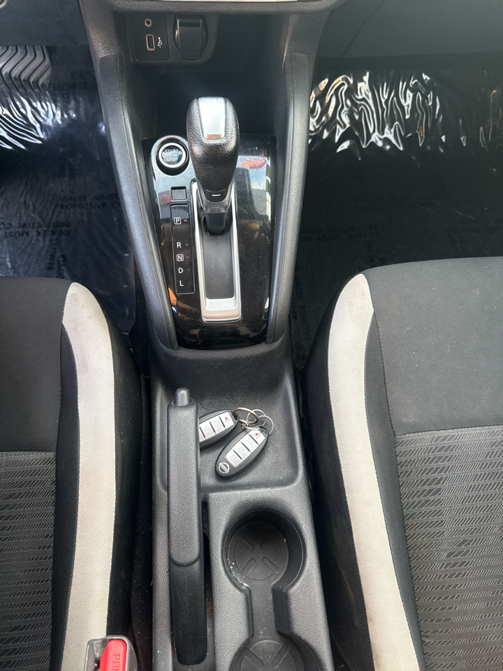 Nissan Versa SV 2020