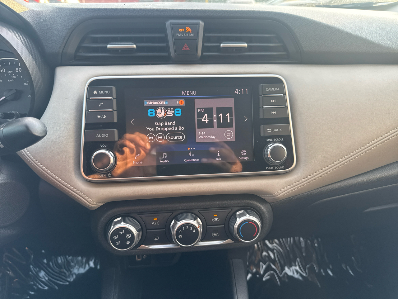 Nissan Versa SV 2020