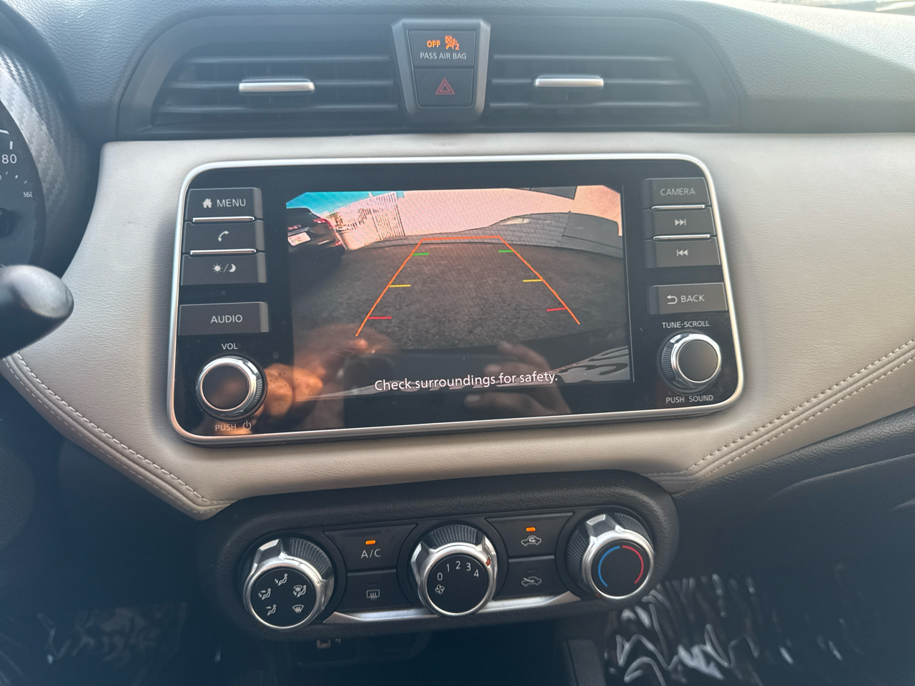 Nissan Versa SV 2020