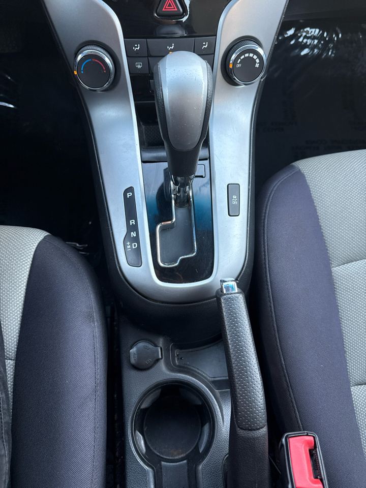 Chevrolet Cruze LS Auto 2013