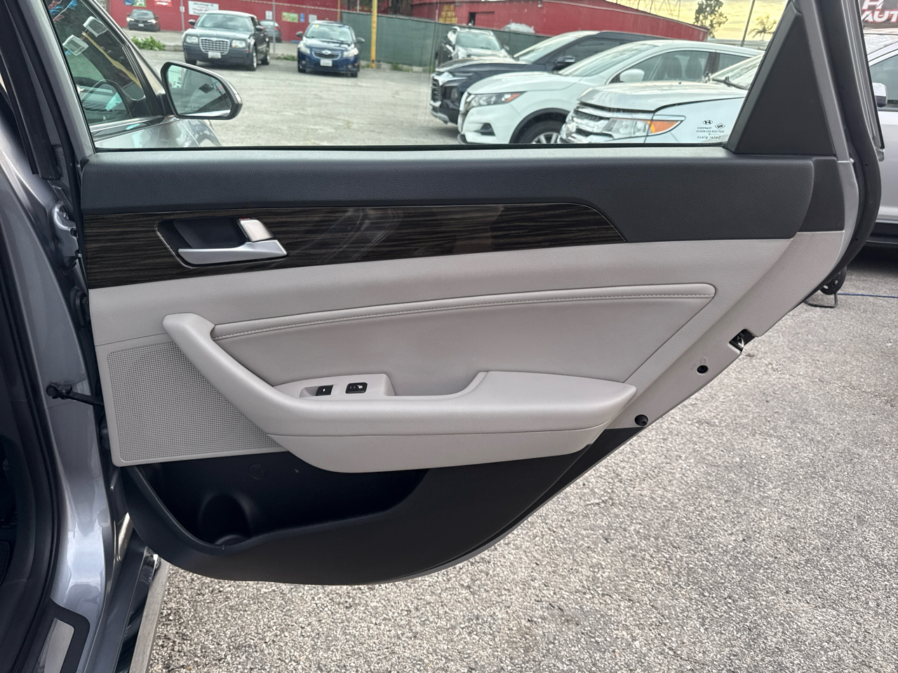 Hyundai Sonata 4dr Sdn 2.0T Auto Limited 2016