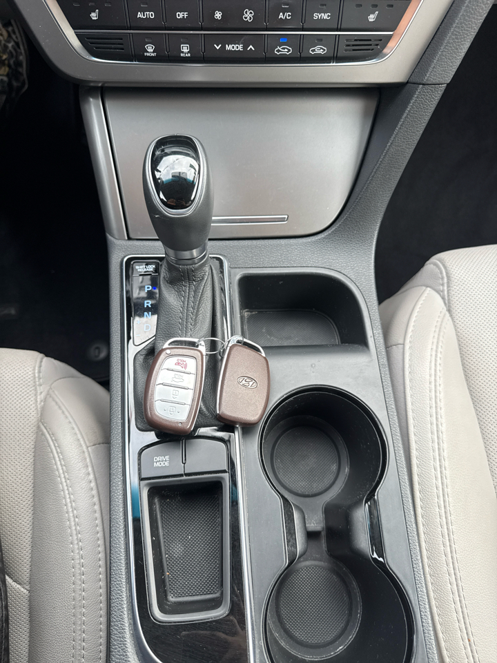 Hyundai Sonata 4dr Sdn 2.0T Auto Limited 2016