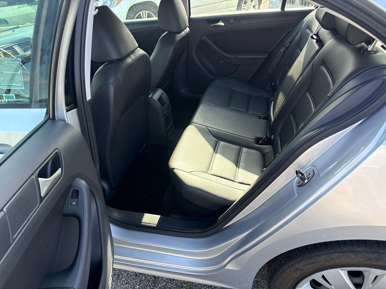 Volkswagen Jetta SE 2014
