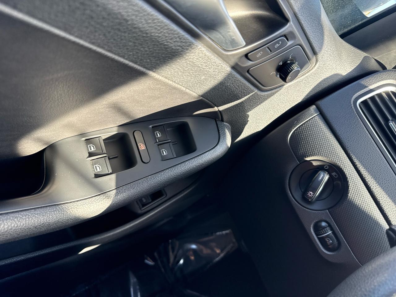 Volkswagen Jetta SE 2014