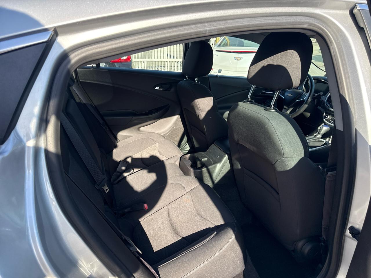 2017 Chevrolet Volt LT - Photo 15