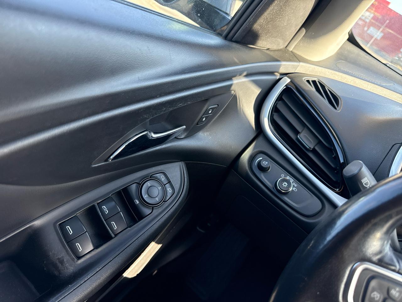 2017 Chevrolet Volt LT - Photo 28