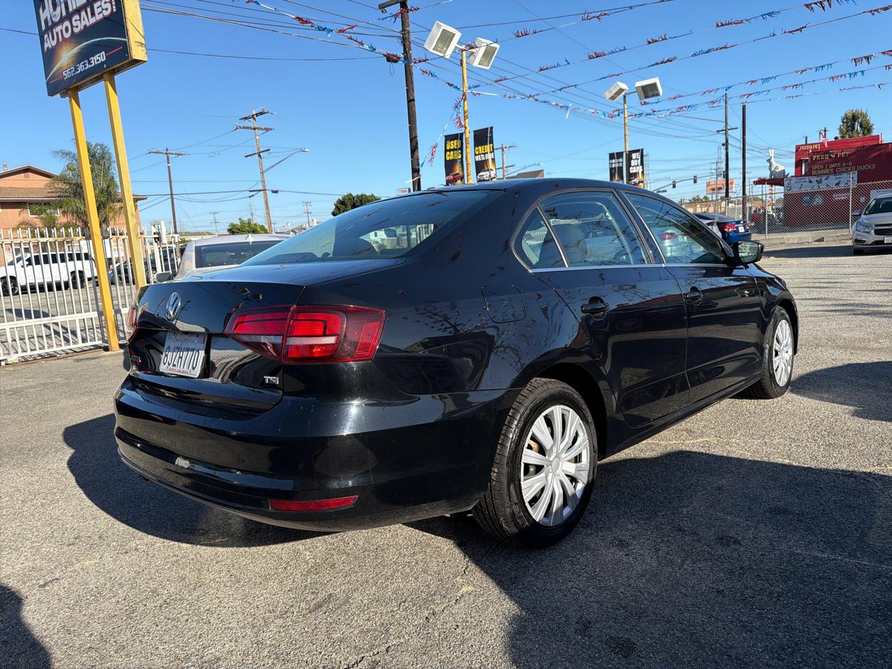 Volkswagen Jetta 1.4T S 6A 2017