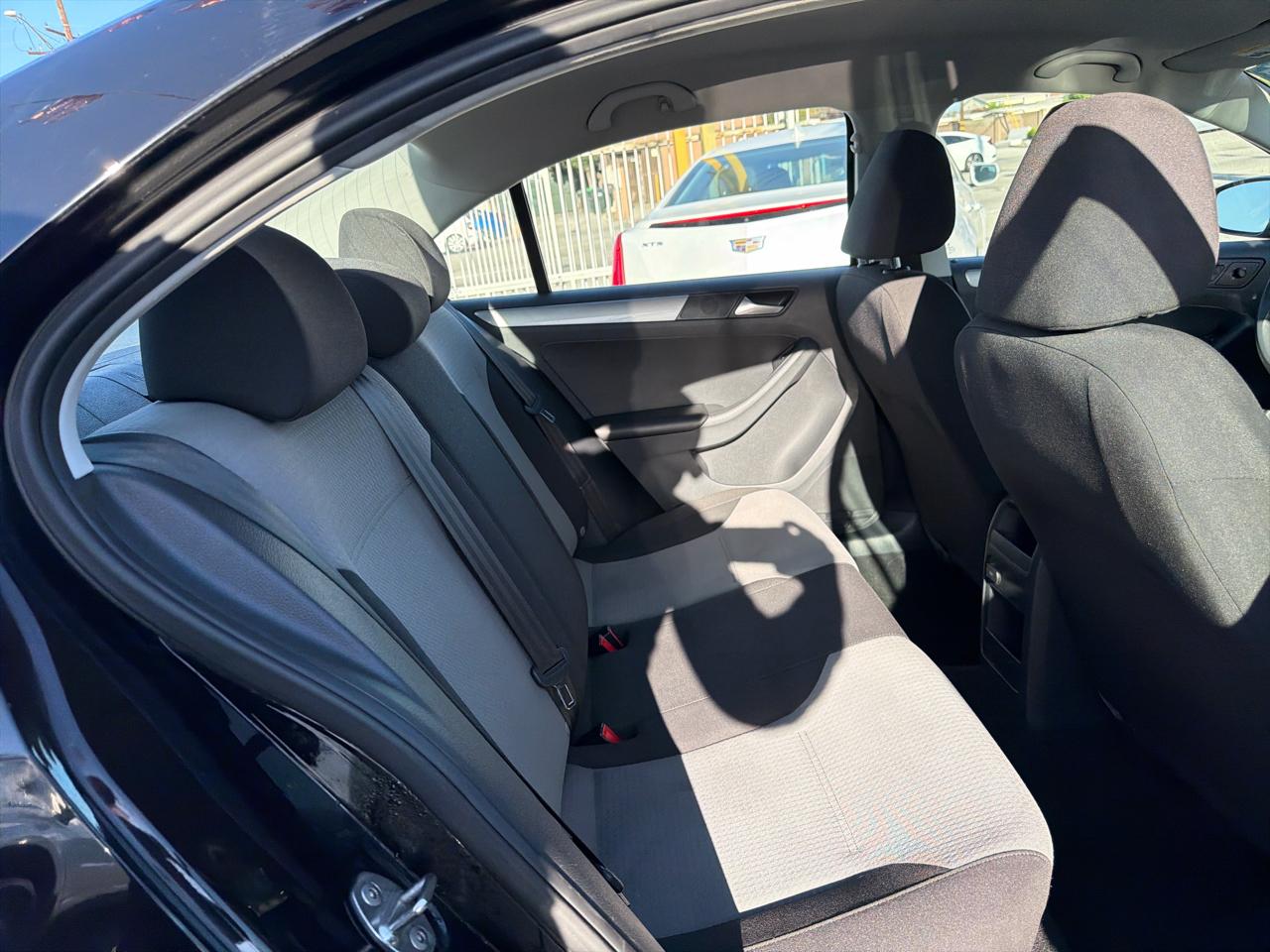 Volkswagen Jetta 1.4T S 6A 2017