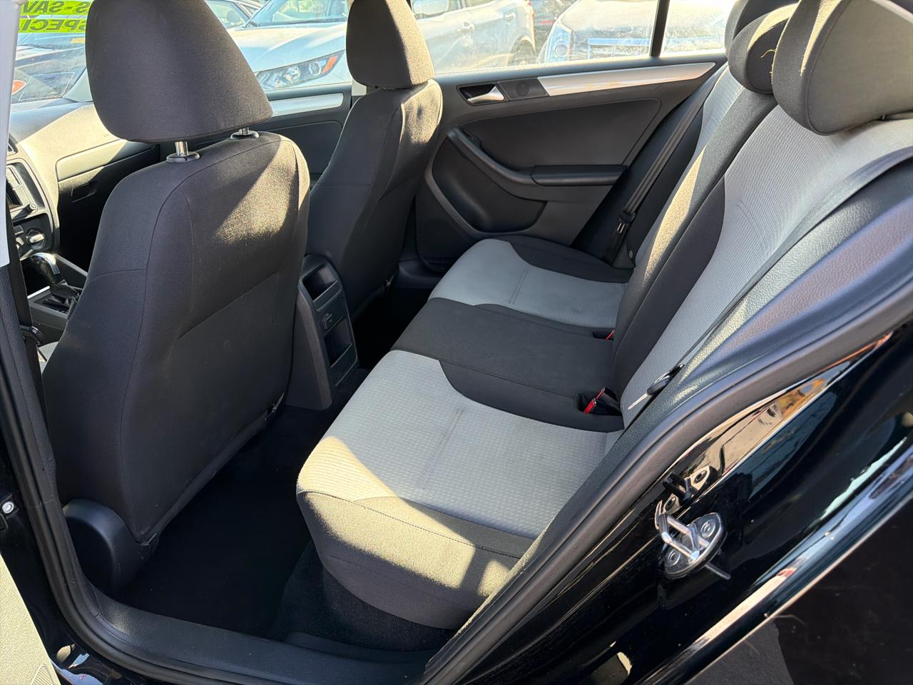Volkswagen Jetta 1.4T S 6A 2017