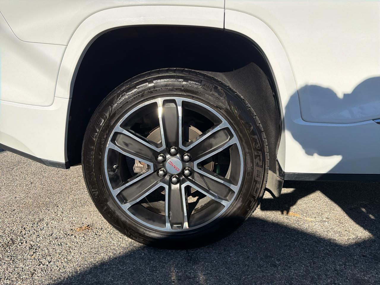 GMC Acadia Denali 2019