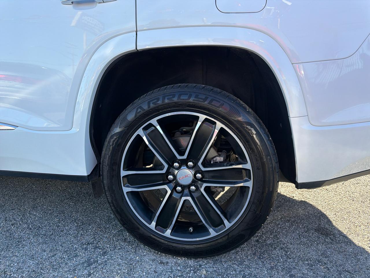 GMC Acadia Denali 2019