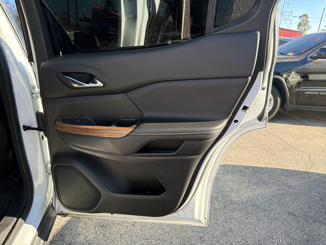GMC Acadia Denali 2019
