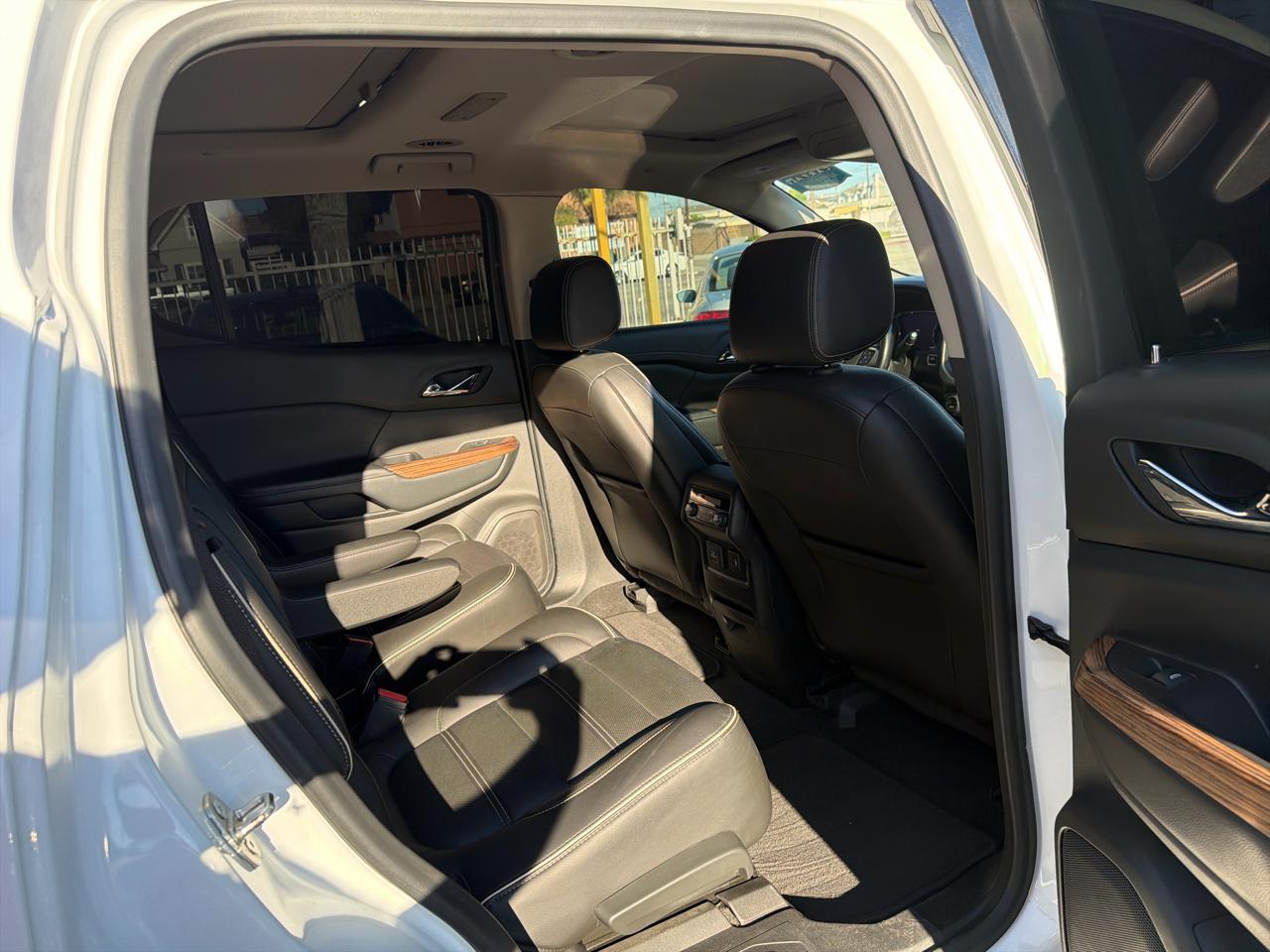 GMC Acadia Denali 2019