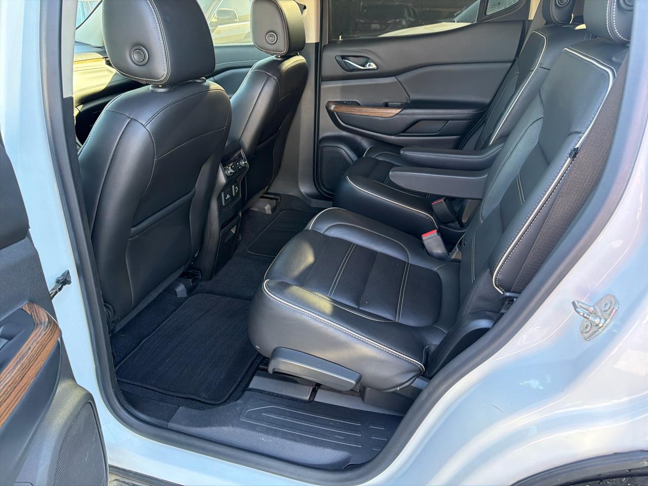 GMC Acadia Denali 2019