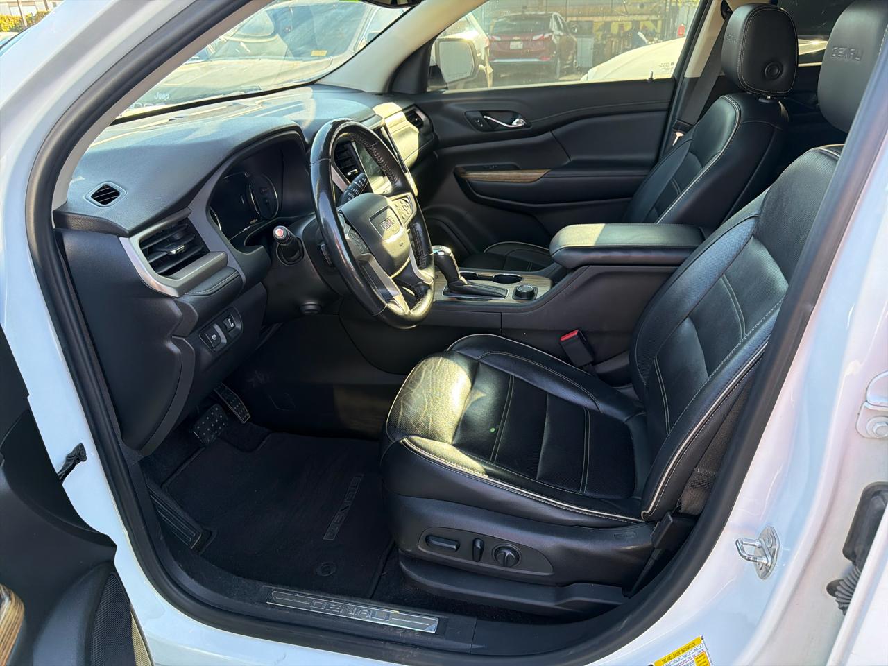 GMC Acadia Denali 2019
