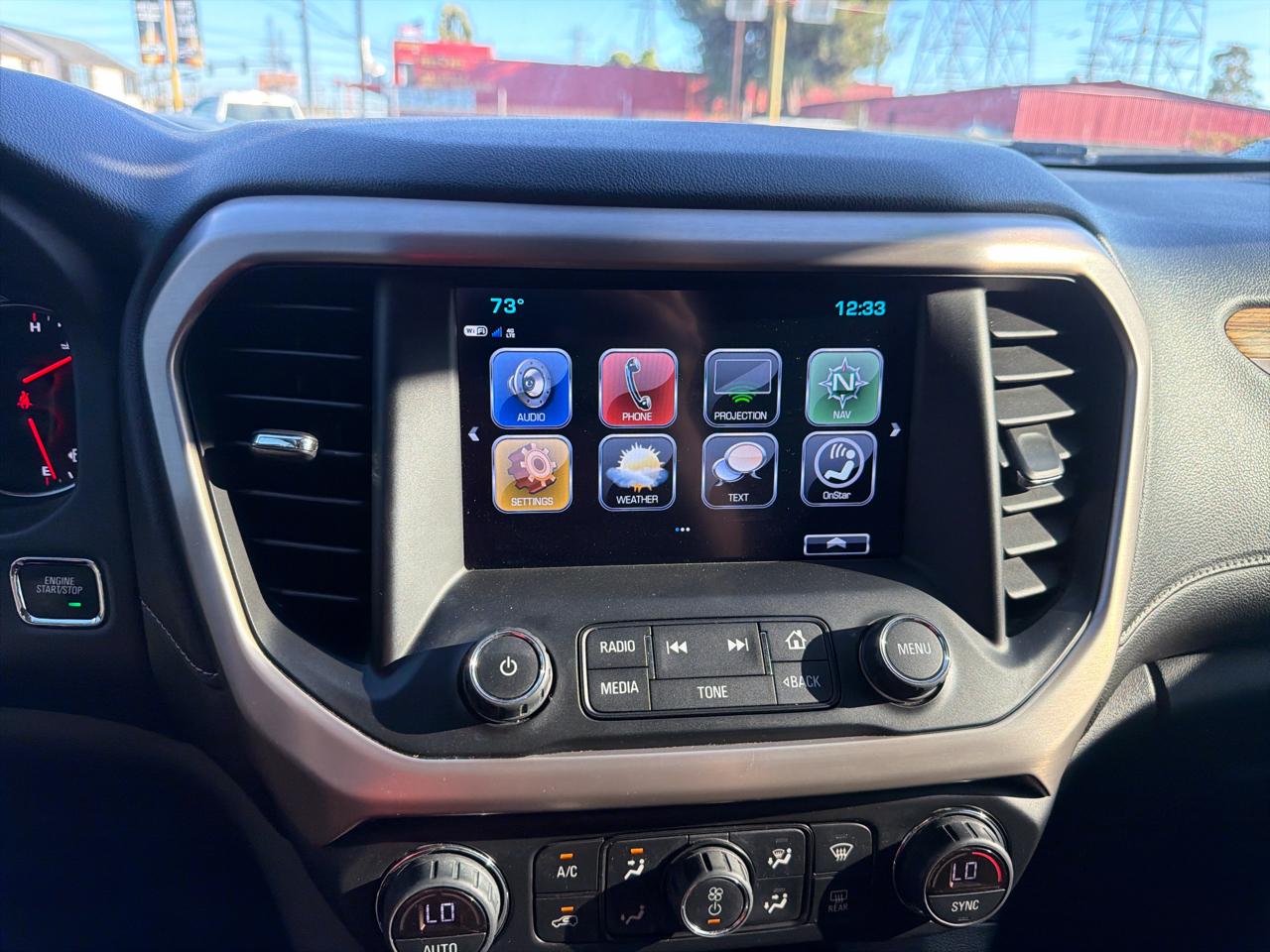 GMC Acadia Denali 2019