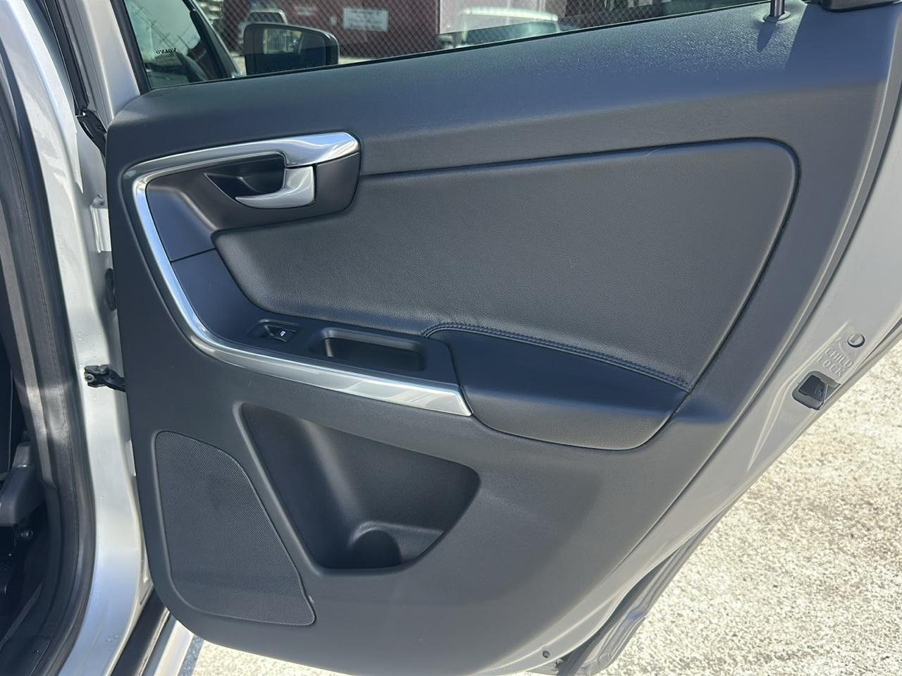Volvo XC60 T6 Drive-E Platinum FWD 2015