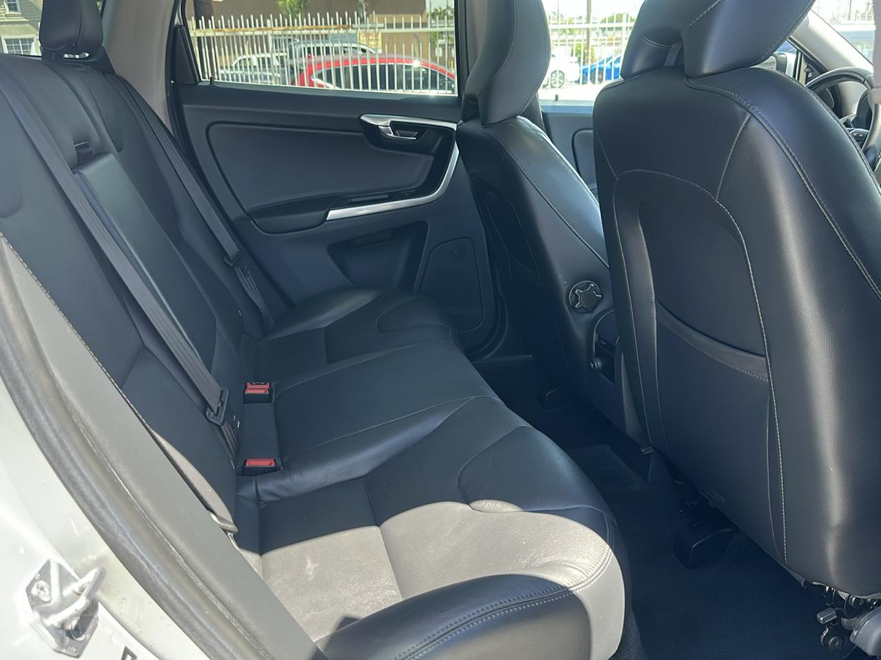 Volvo XC60 T6 Drive-E Platinum FWD 2015