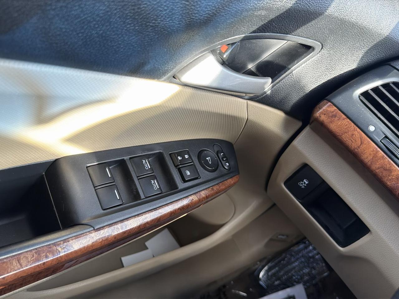 Honda Accord EX Sedan AT 2012