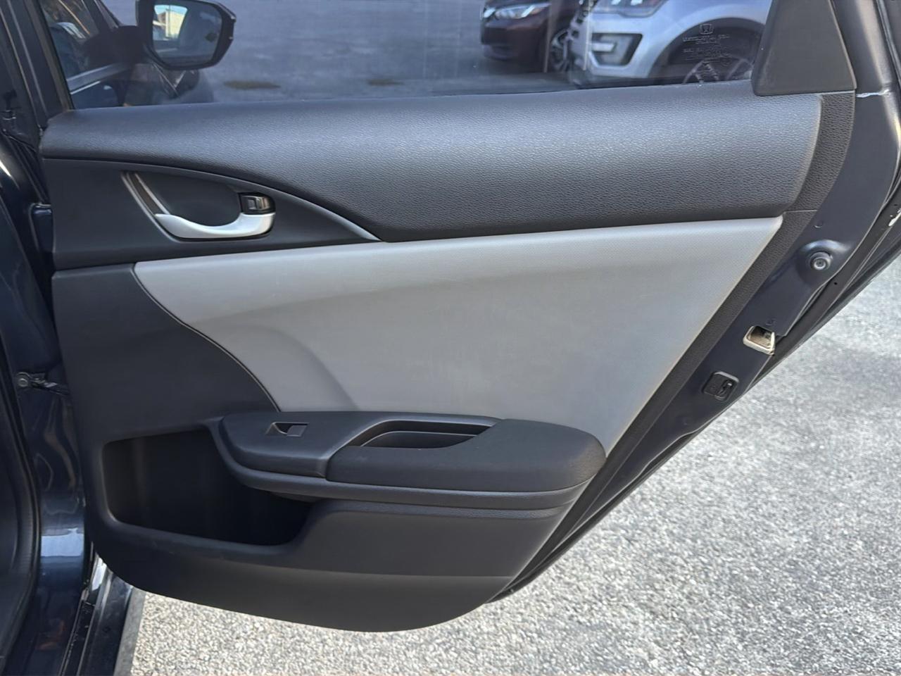 Honda Civic 4dr Sdn LX Auto 2019