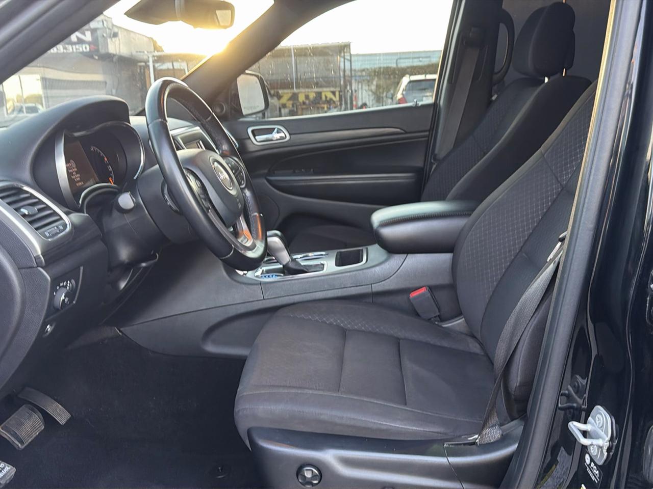Jeep Grand Cherokee Laredo E 2WD 2021