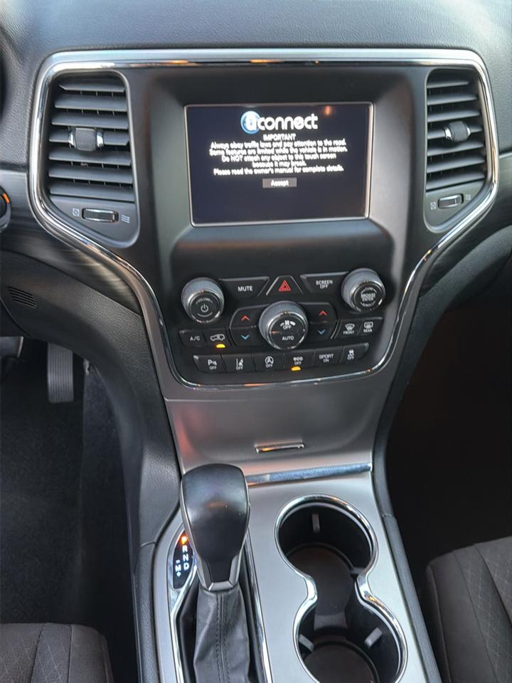 Jeep Grand Cherokee Laredo E 2WD 2021