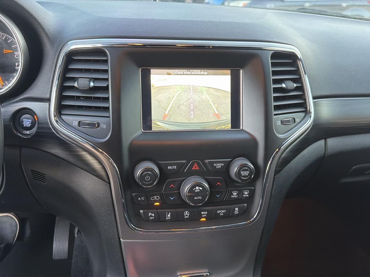 Jeep Grand Cherokee Laredo E 2WD 2021