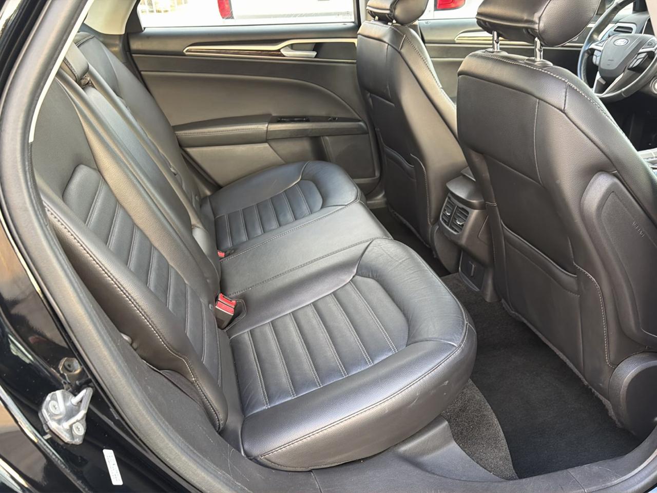 Ford Fusion SE 2016
