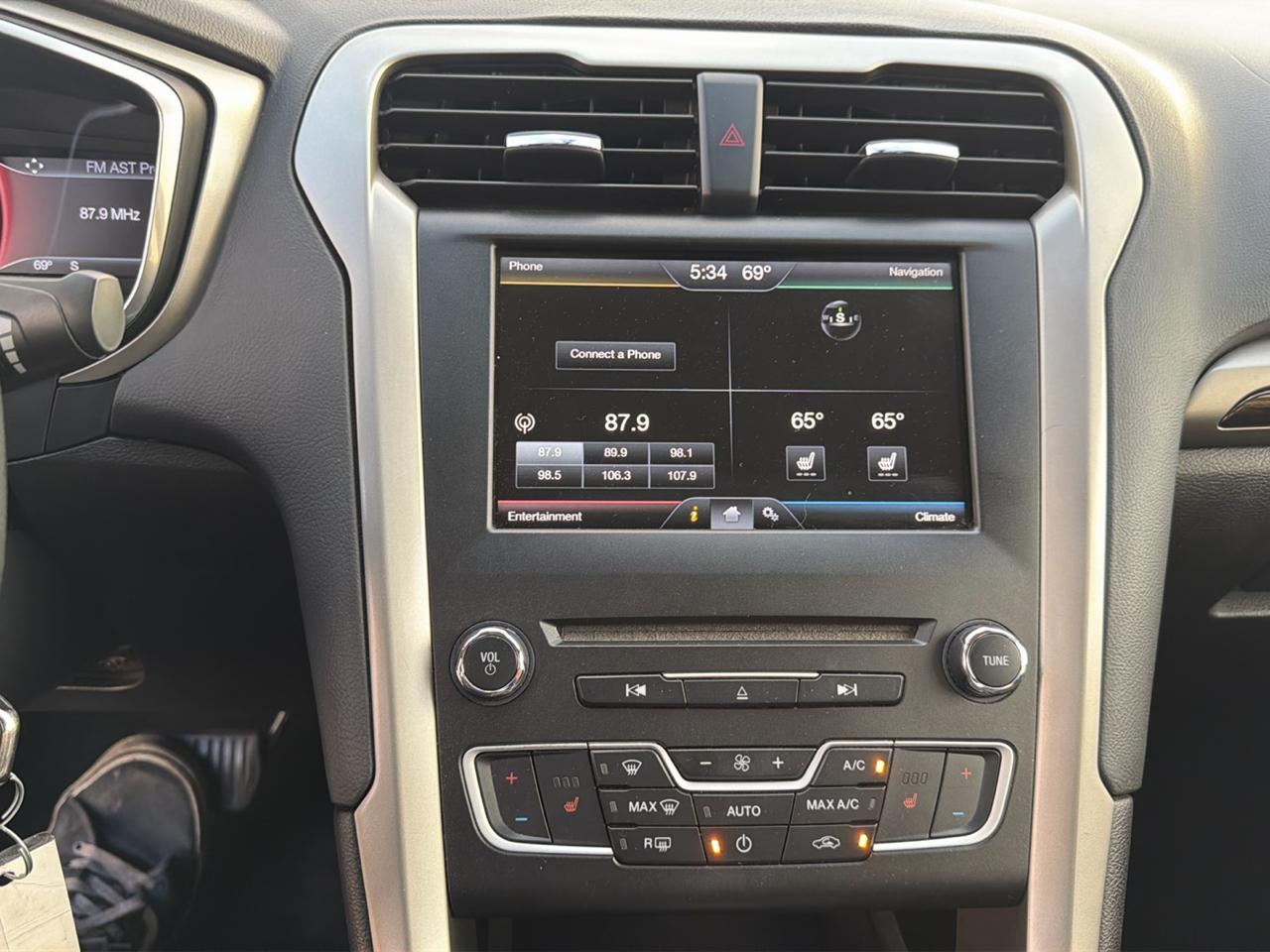 Ford Fusion SE 2016