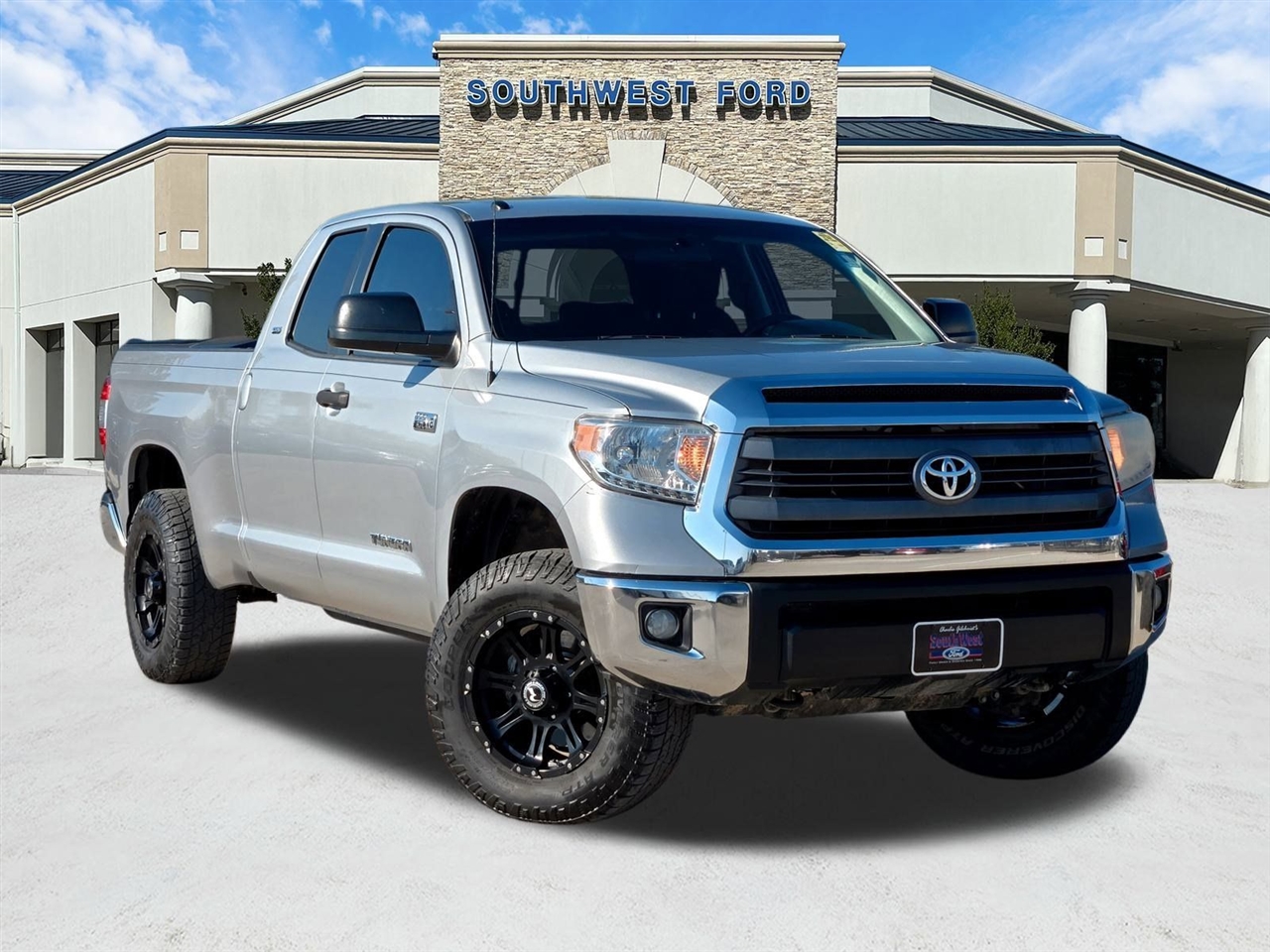 2015 Toyota Tundra 4WD Truck Double Cab 5.7L FFV V8 6-Spd AT SR (Natl)
