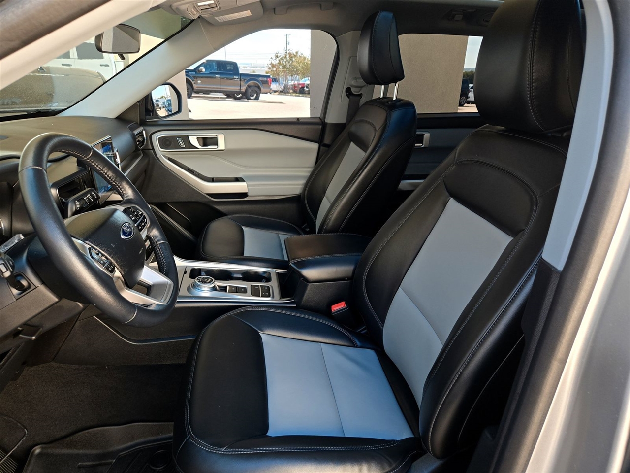 Ford Explorer XLT RWD 2022 Ford Explorer XLT RWD 2022