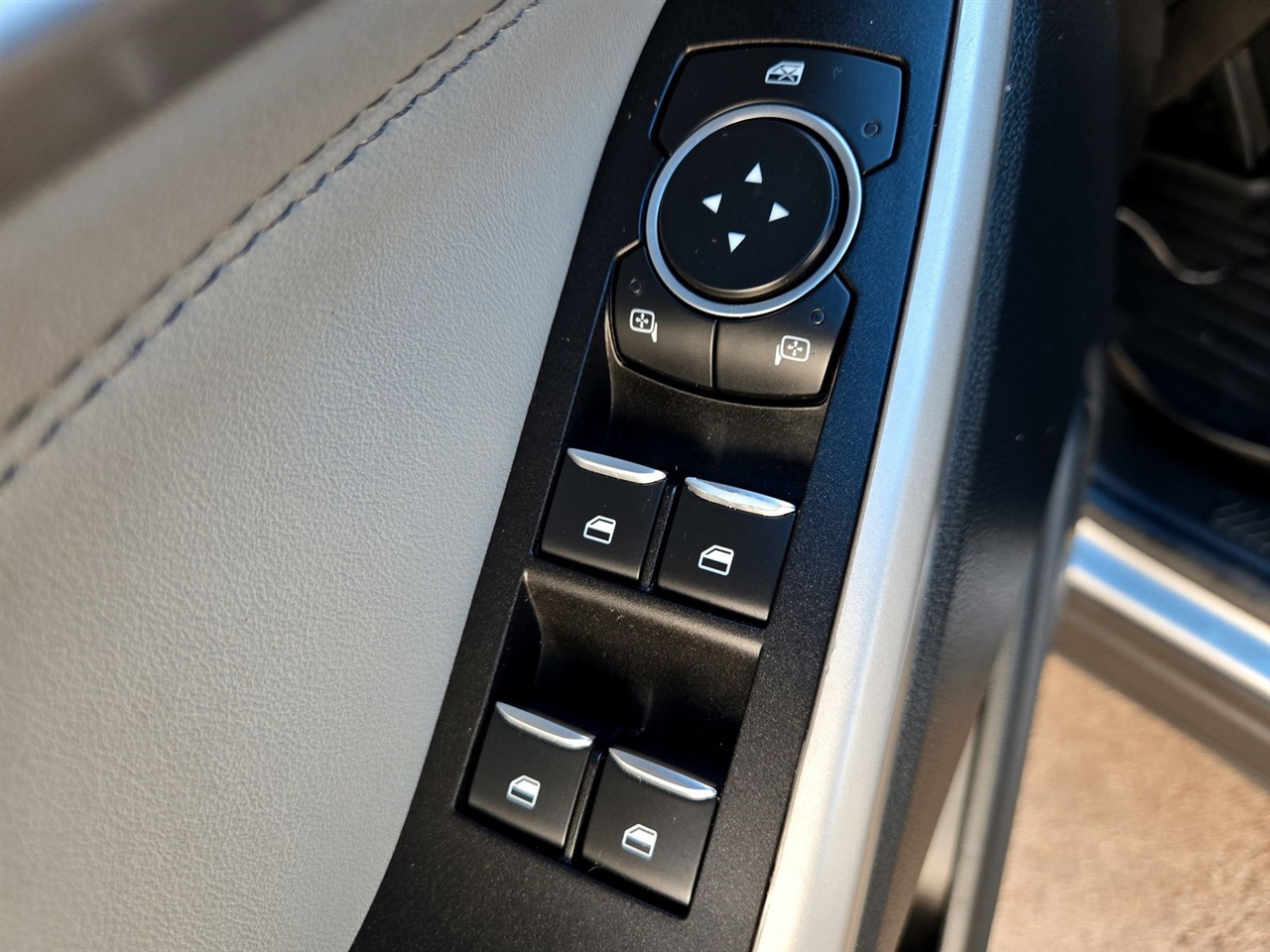 Ford Explorer XLT RWD 2022 Ford Explorer XLT RWD 2022