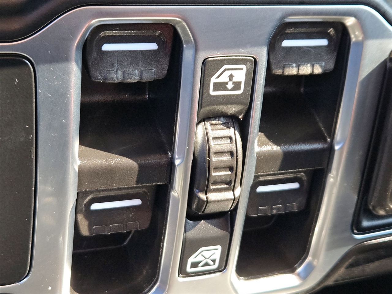 Jeep Wrangler 4xe Unlimited Sahara 4x4 2022 Jeep Wrangler 4xe Unlimited Sahara 4x4 2022