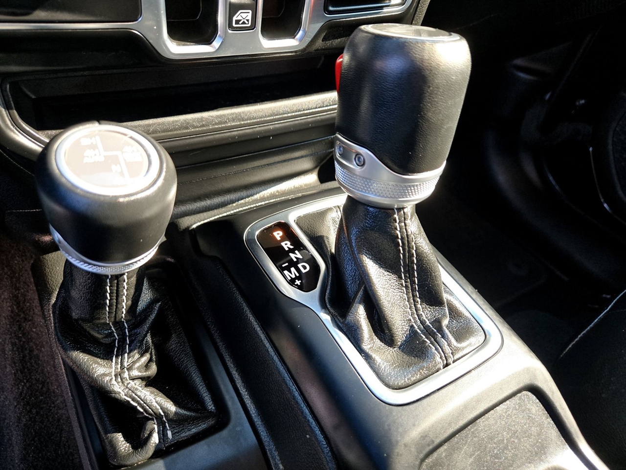 Jeep Wrangler 4xe Unlimited Sahara 4x4 2022 Jeep Wrangler 4xe Unlimited Sahara 4x4 2022