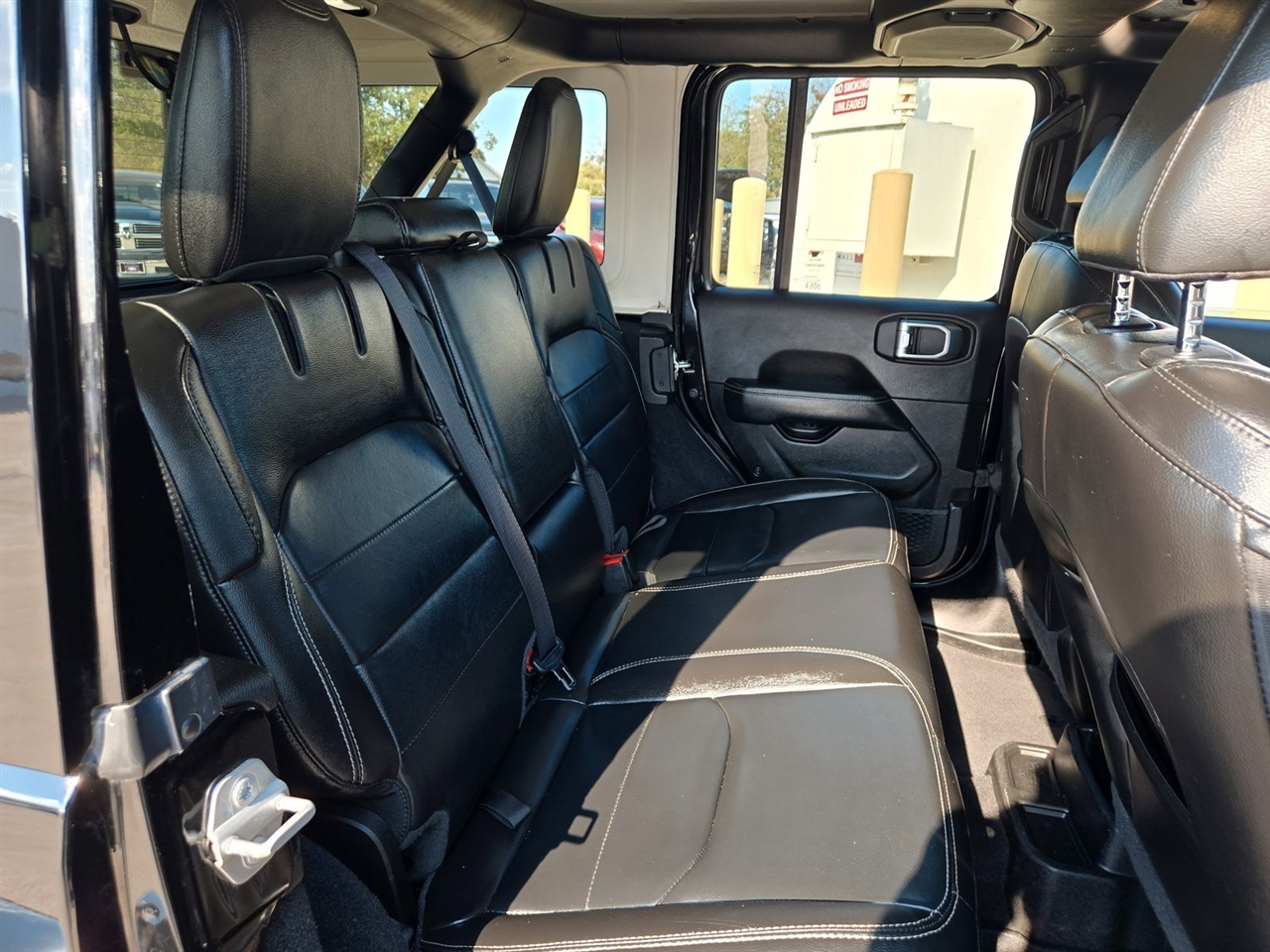 Jeep Wrangler 4xe Unlimited Sahara 4x4 2022 Jeep Wrangler 4xe Unlimited Sahara 4x4 2022