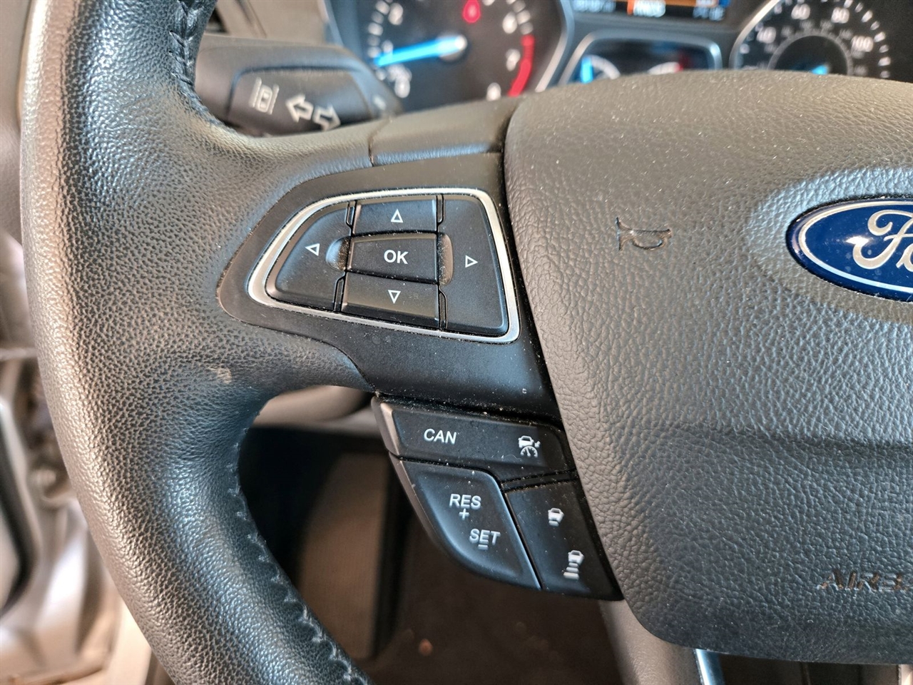 Ford Escape Titanium FWD 2019 Ford Escape Titanium FWD 2019