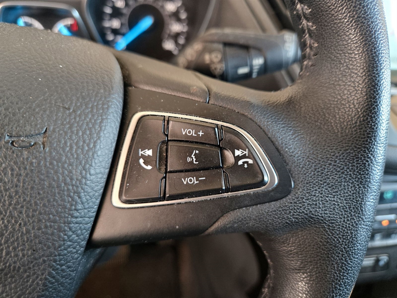 Ford Escape Titanium FWD 2019 Ford Escape Titanium FWD 2019