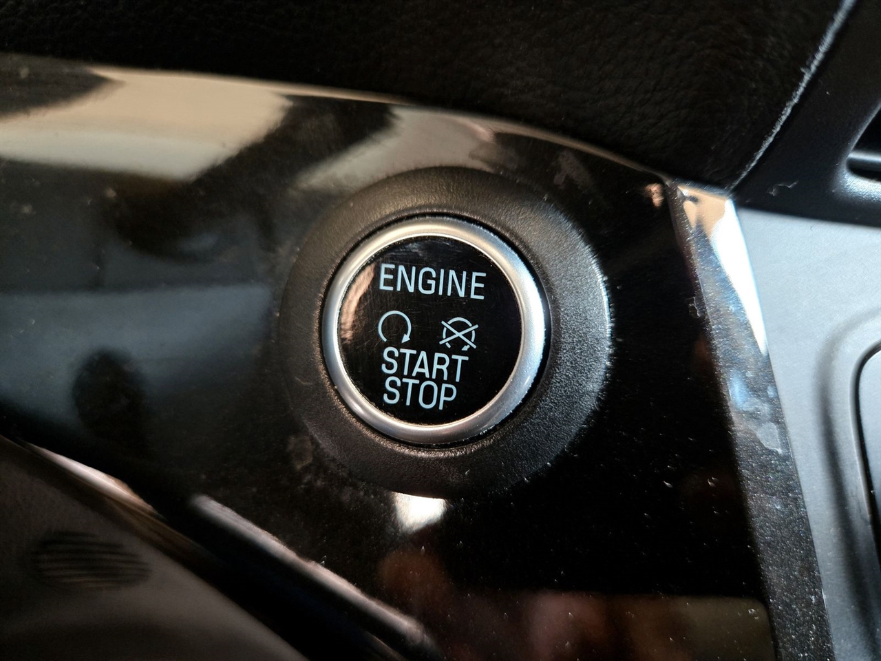 Ford Escape Titanium FWD 2019 Ford Escape Titanium FWD 2019