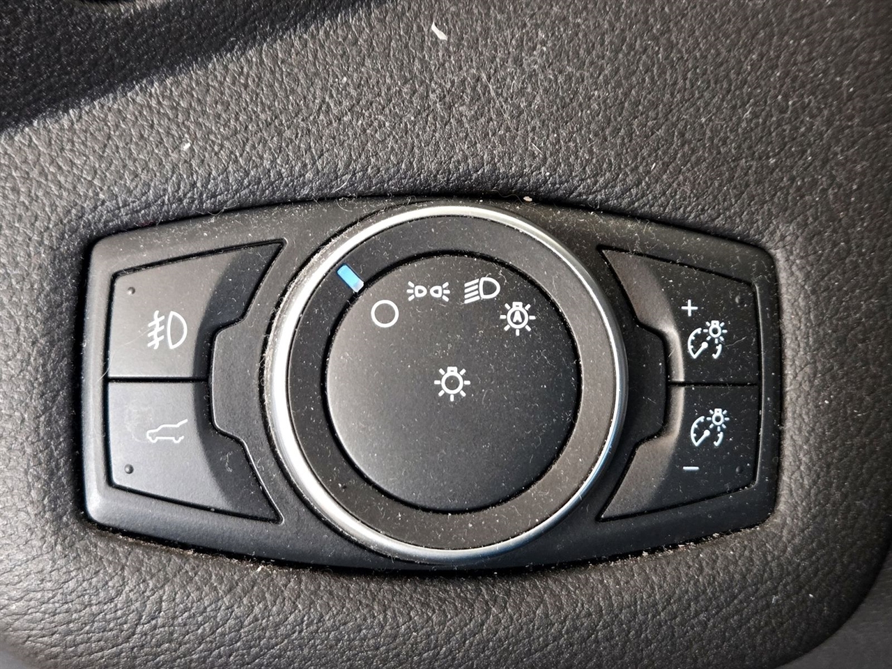 Ford Escape Titanium FWD 2019 Ford Escape Titanium FWD 2019