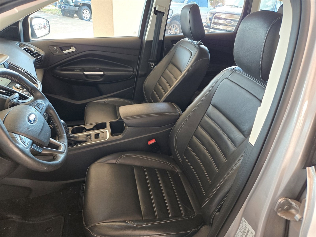 Ford Escape Titanium FWD 2019 Ford Escape Titanium FWD 2019