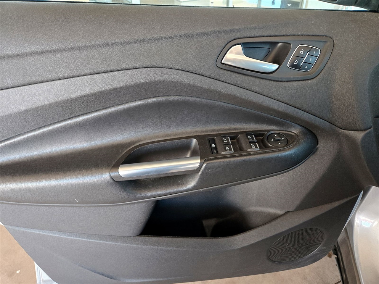 Ford Escape Titanium FWD 2019 Ford Escape Titanium FWD 2019