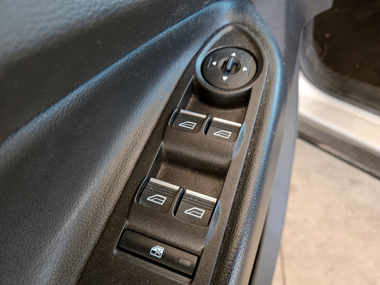 Ford Escape Titanium FWD 2019 Ford Escape Titanium FWD 2019